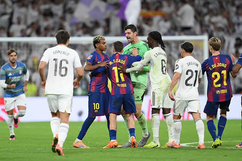 الكلاسيكو بين الأقل في وقت اللعب الفعلي في الليجا الكلاسيكو بين الأقل في وقت اللعب الفعلي في الليجا